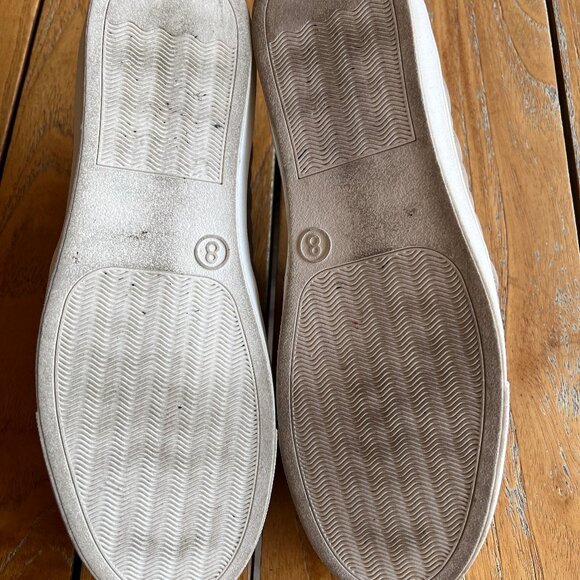 EUC Mossimo Women’s 8 Tan Khaki Quilted Slip On Shoe Sneaker Size 8 - Picture 8 of 11